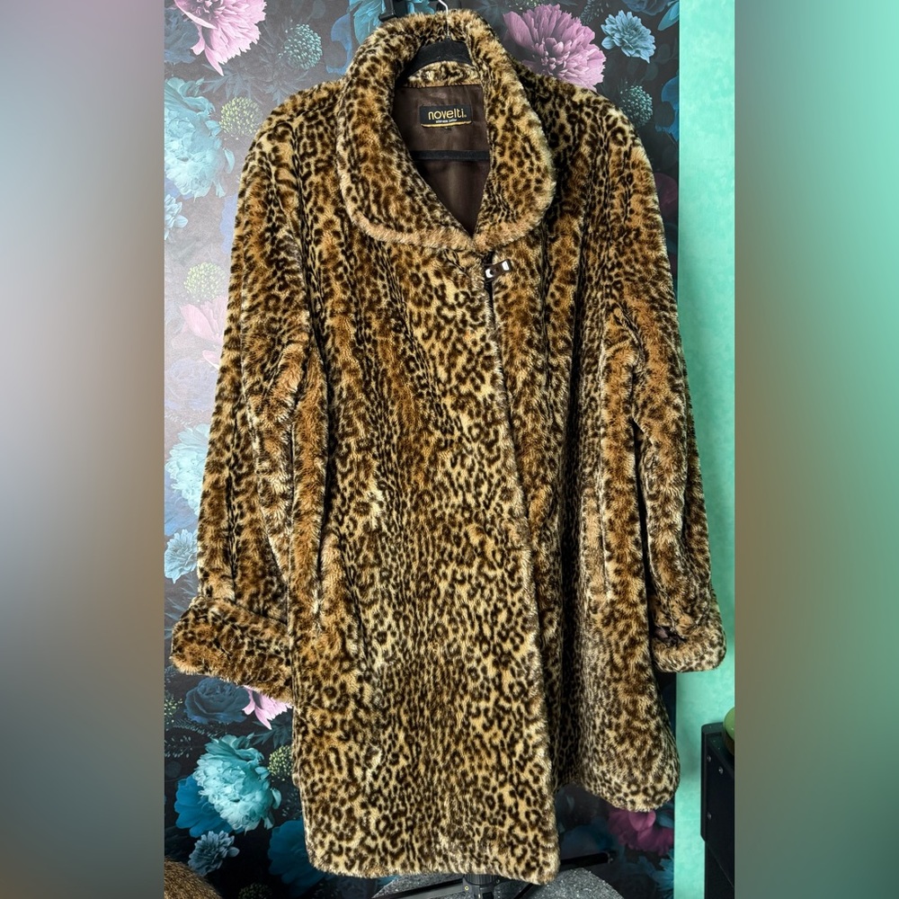 ✨🖤LEOPARD Vintage Faux Fur Coat